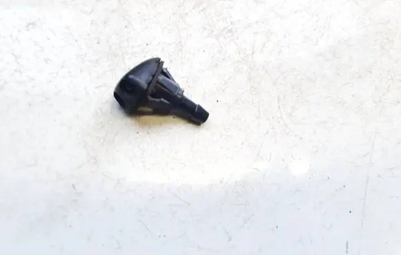 Windshield washer spray nozzle