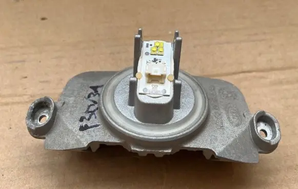 BMW 3 F30 F35 F31 LED ballast control module 7213114000