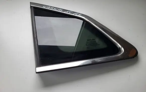 Nissan Qashqai Rear side window
