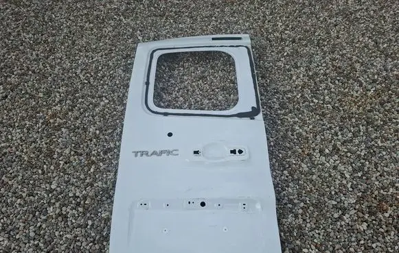 Renault Trafic III (X82) Back/rear loading door 