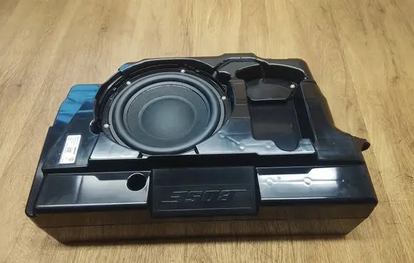 Porsche Macan (95B) Subwoofer speaker 95B035481B