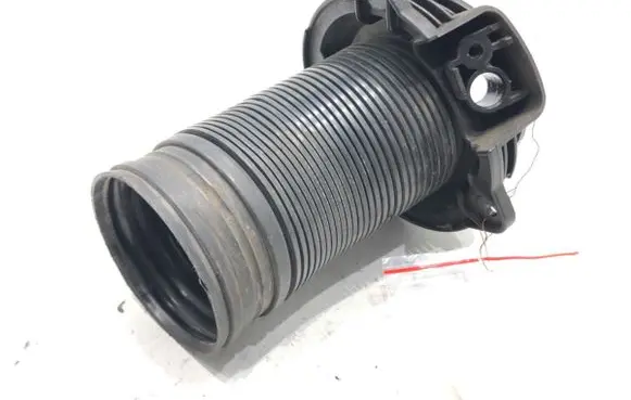 Volkswagen Jetta V Air intake hose/pipe 1K0129684