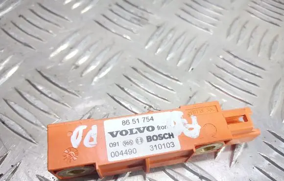 Volvo XC90 Airbag deployment crash/impact sensor 8651754
