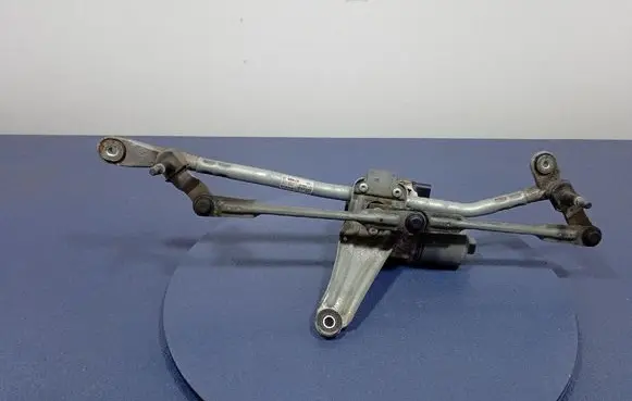 Front wiper linkage and motor