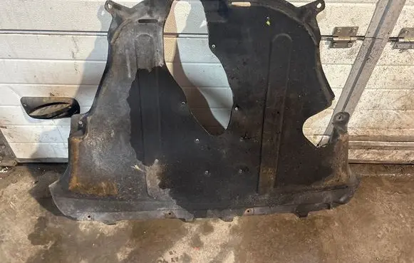 Jeep Cherokee Engine splash shield/under tray 1015015AWD