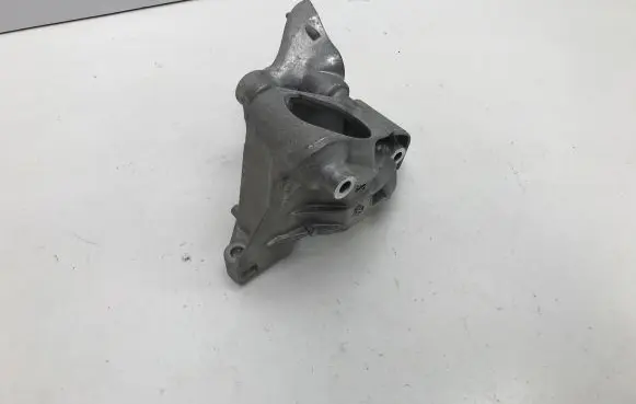 Volvo XC40 Driveshaft support bearing bracket 32325434