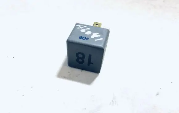 Audi A3 S3 8L Other relay 191937503 4ra00351058