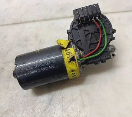 Audi A6 S6 C5 4B Wiper motor 0390241330