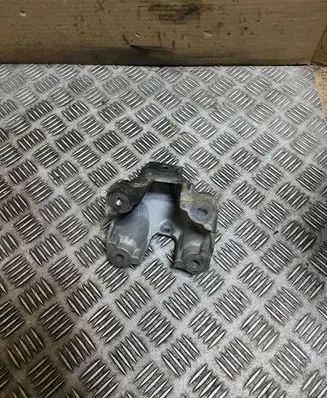 Jaguar XE Engine mounting bracket GX736061FB