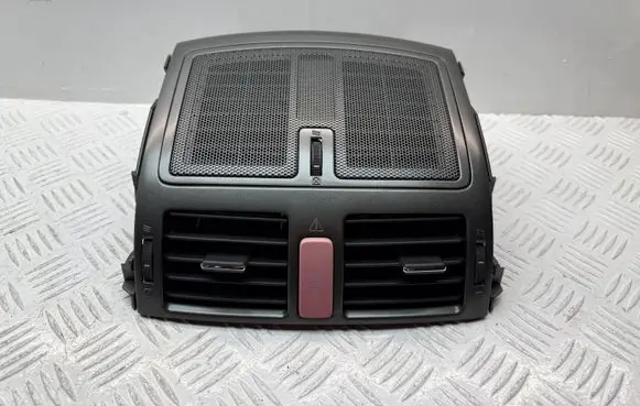Toyota Auris 150 Dash center air vent grill 5567002110 8433202131