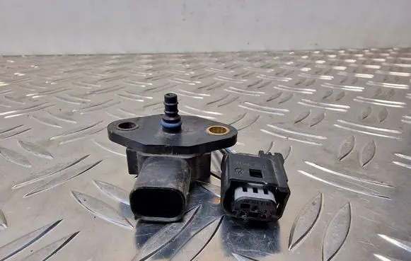 Mercedes-Benz A W168 Air pressure sensor A0041533128