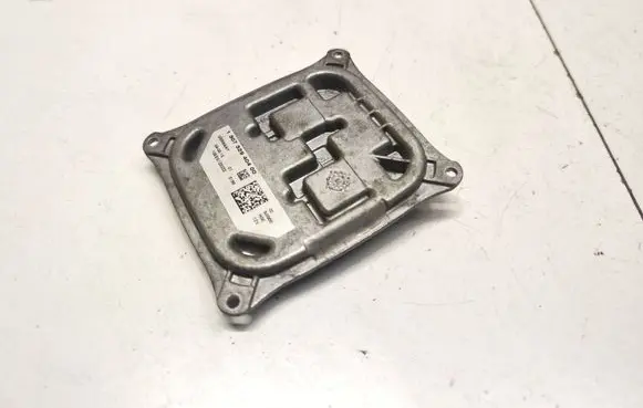Peugeot 308 Xenon control unit/module 130732940400 10EEG122222