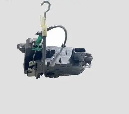 Opel Zafira B Front door lock 13220368
