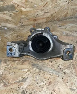 Honda CR-V Engine mount bracket Pv090zhf2