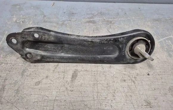 Jeep Cherokee Rear suspension control arm 
