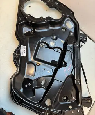 Volkswagen PASSAT B7 Front window lifting mechanism without motor 3AA837756 C19235100