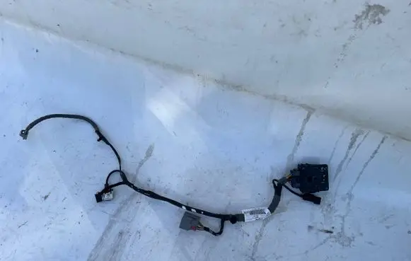 Ford C-MAX II AUX in-socket connector DM5T15K857