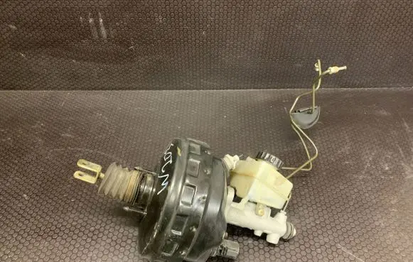 Mercedes-Benz C W203 Brake booster A0054304730 03784920014 9200121632