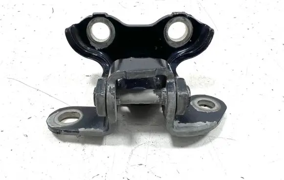 Toyota Avensis T270 Rear door upper hinge ES031409