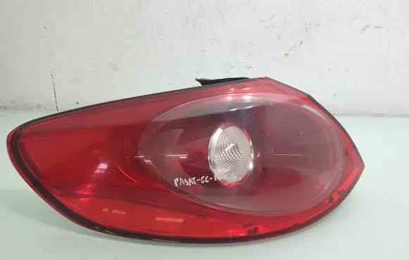 Volkswagen PASSAT CC Rear/tail lights