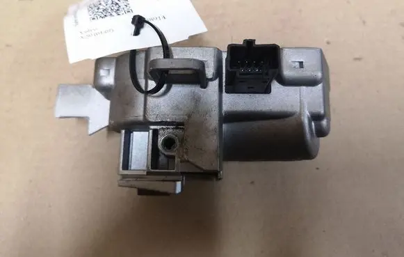 Volvo V50 Steering wheel lock P30776153