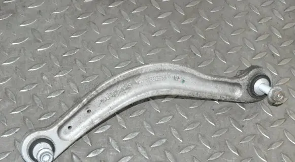 Mercedes-Benz C W205 Rear upper control arm/wishbone A20407