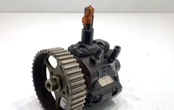 Peugeot 607 Fuel injection high pressure pump 0445010021