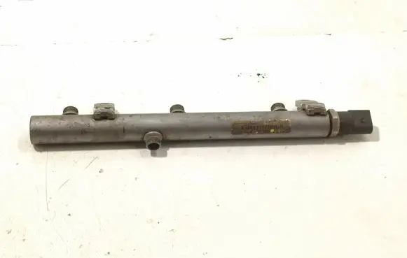 Chrysler 300 - 300C Fuel main line pipe A6420700695 10054111 A0041538728