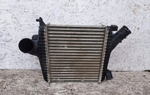 Audi Q8 Intercooler radiator 8CGTEILE
