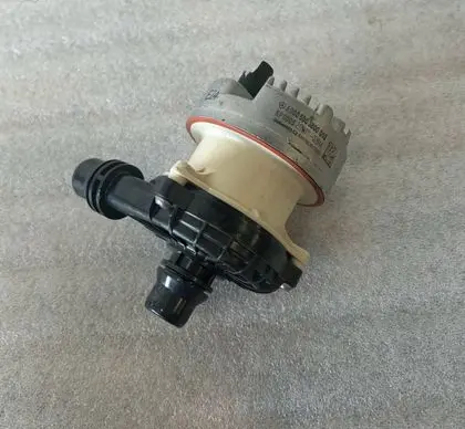 Mercedes-Benz C W205 Electric auxiliary coolant/water pump A0005003800