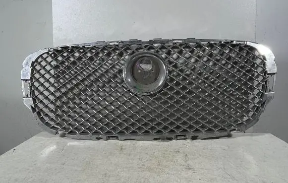 Jaguar XF X250 Front bumper upper radiator grill 8X238A100AE 8X238B271AC