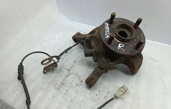 Toyota Corolla E120 E130 Front wheel hub