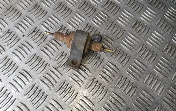 Renault Trafic II (X83) Webasto auxiliary heater fuel pump 221000500400