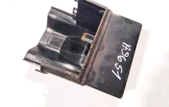 Infiniti FX Fuse box cover