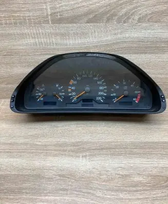 Mercedes-Benz E W210 Speedometer (instrument cluster) 2105400548 110008826