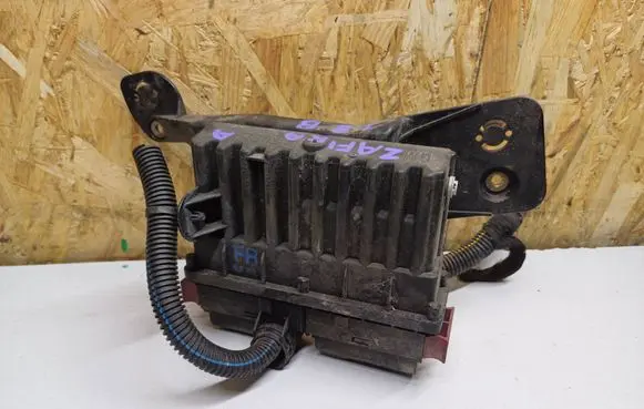 Opel Zafira A Coolant fan relay 09131730 10252620