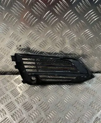 Volvo XC60 Front bumper lower grill 31449215