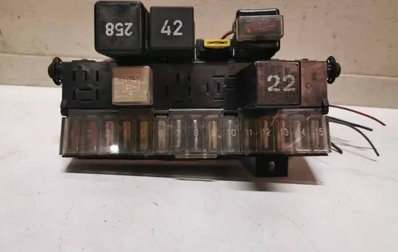Volkswagen I LT Fuse box set 896151 811941813A 171941821BC