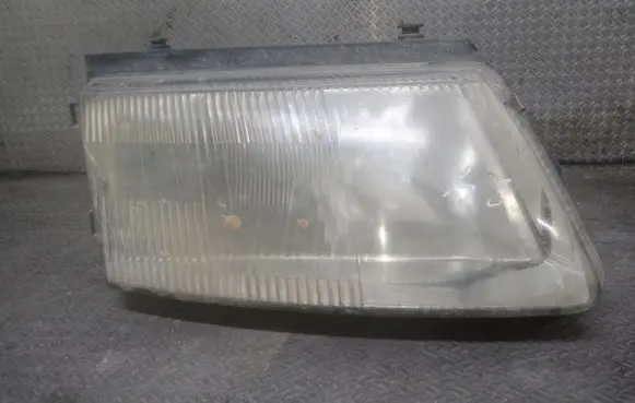 Volkswagen PASSAT B5 Headlight/headlamp