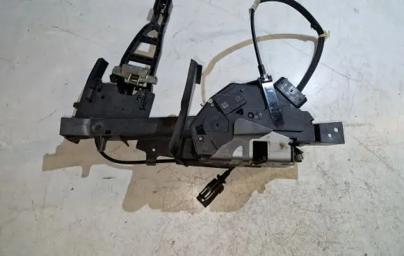 Ford C-MAX II Rear door lock AM5AU21813DB