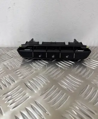 KIA Ceed Seat heating switch 40B2011800 93315J7010