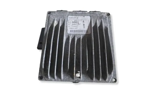 Renault Clio II Engine control unit/module 8200331477