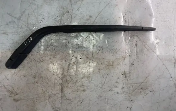 Hyundai i10 Rear wiper blade arm