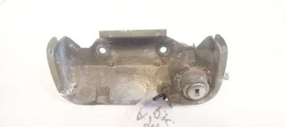 Opel Vectra B Front door lock (next to the handle) 