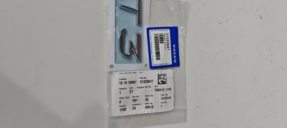 Volvo V40 Cross country Rear loading door model letters 31333647