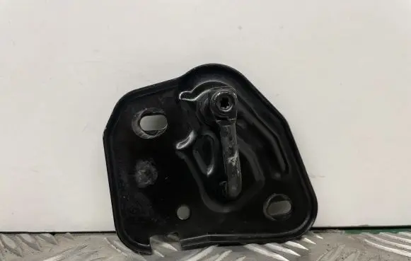 Audi A7 S7 4G Engine bonnet/hood lock/latch loop/hook 4G0823186