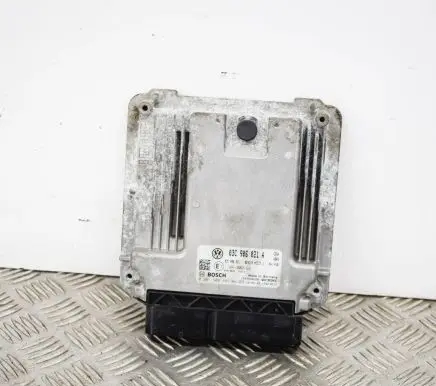 Volkswagen PASSAT B6 Engine control unit/module 03C906021A