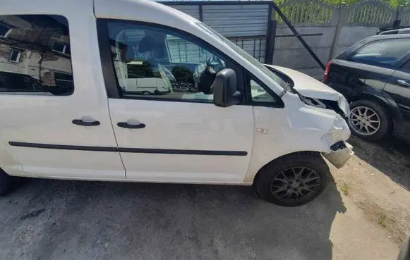 Volkswagen Caddy Front door