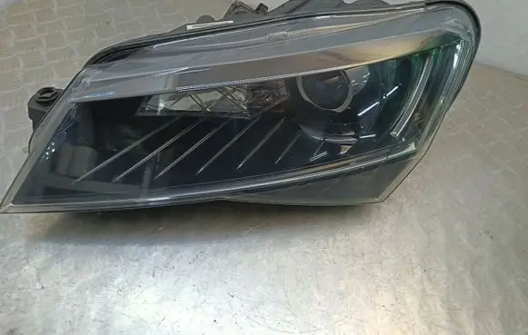 Skoda Superb B8 (3V) Headlight/headlamp 3V2941015A
