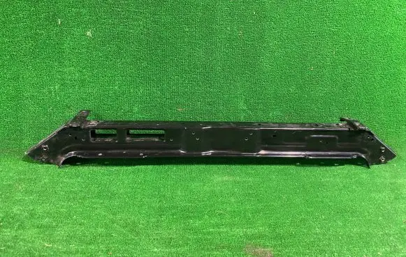 Top upper radiator support slam panel